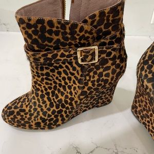 Vince Camuto calf hair wedge booties. Leopard size 8